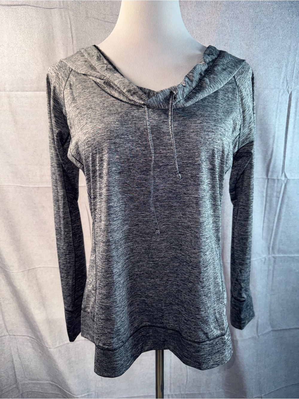1476-Avia Heathered Gray Women's Hooded Long-Sleeve Top